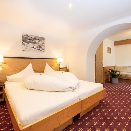 Hotel Garni Tyola Ischgl Exterior photo