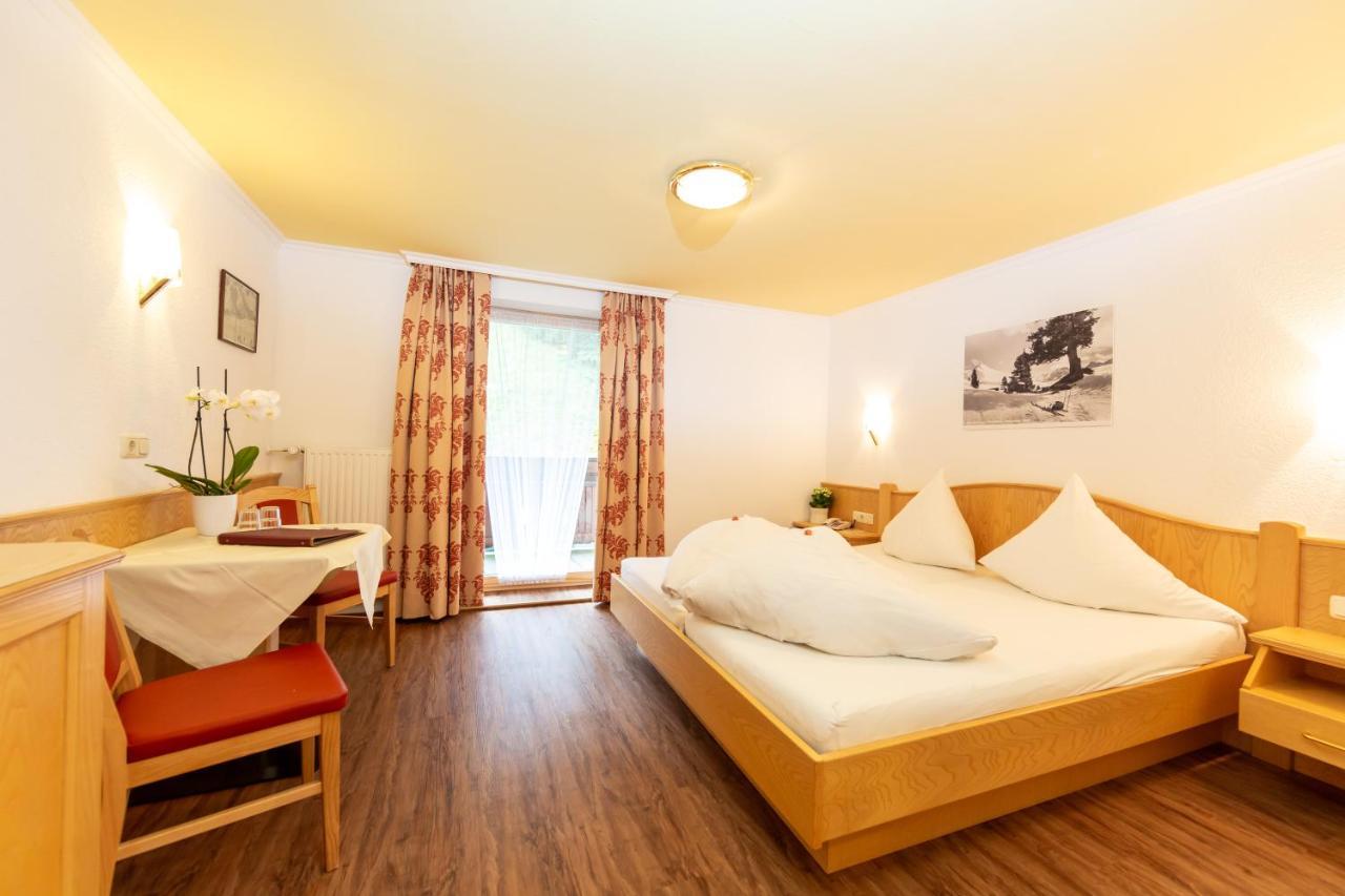 Hotel Garni Tyola Ischgl Exterior photo