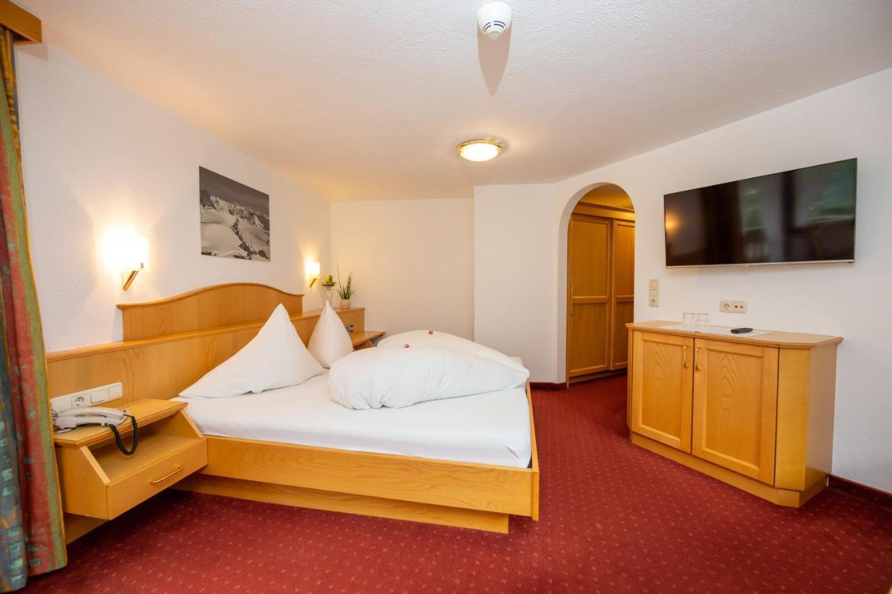 Hotel Garni Tyola Ischgl Exterior photo